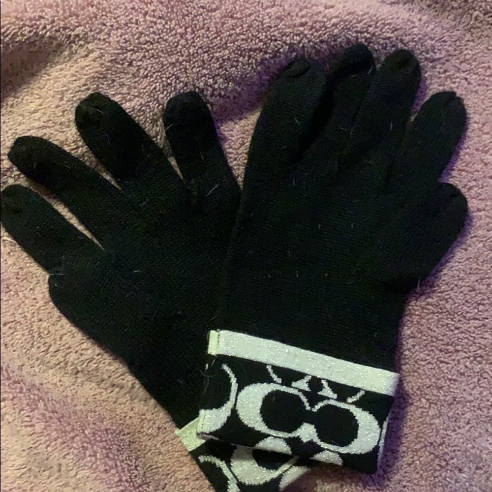 Coach gloves